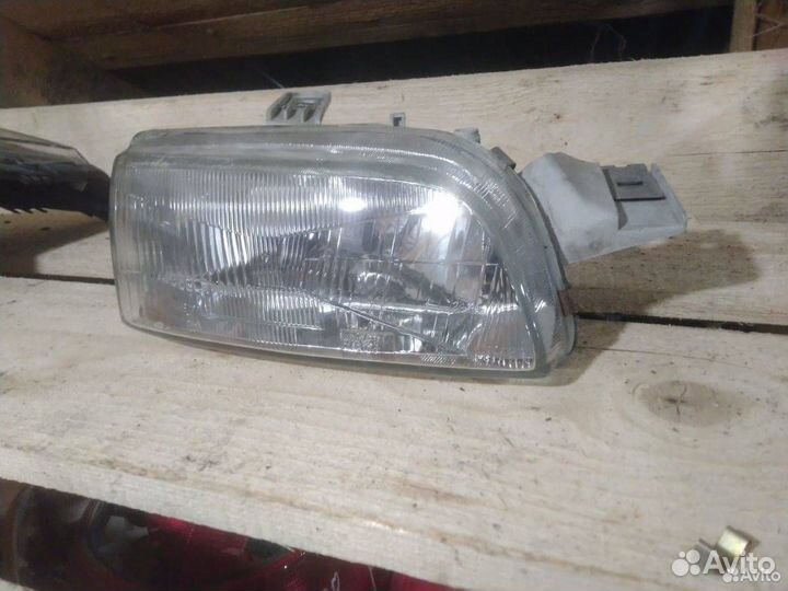 Фара правая Fiat Punto (1993 - 1999) 086611111R