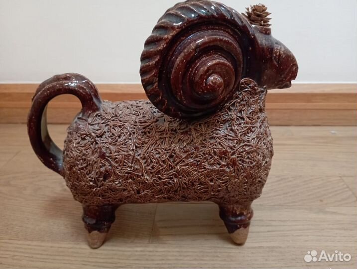 Винторогий баран, сосуд, Опошня