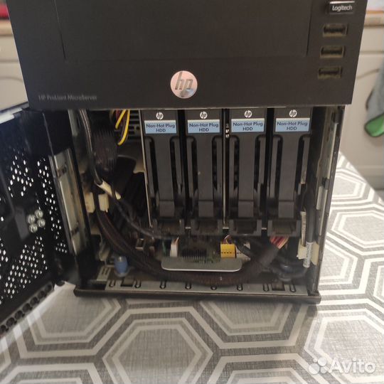 HP Proliant MicroServer G7 N40L