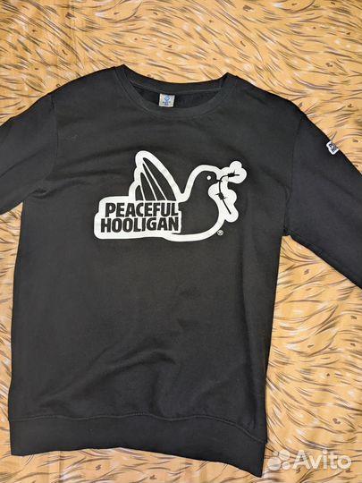 Свитшот peaceful hooligan