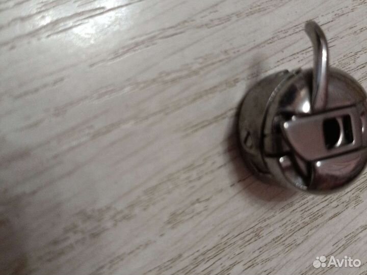 Челнок для швейной машины