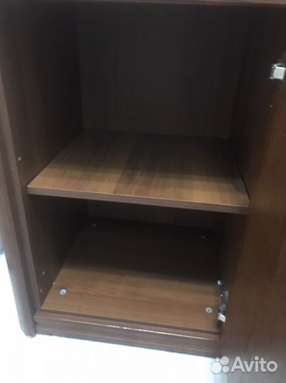 Тумбочка