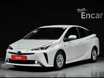 Toyota Prius 1.8 CVT, 2021, 38 416 км, с пробегом, цена 2 500 000 руб.