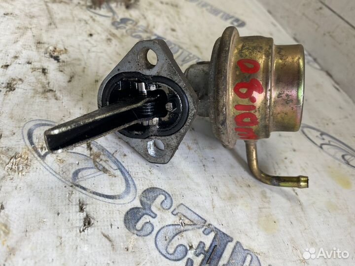 Насос топливный механический Audi 80