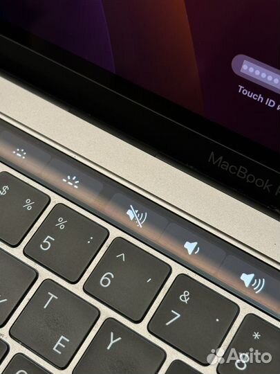 Apple MacBook Pro 13 (2019), 8/128 - Touch Bar