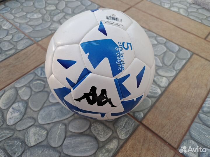 Футбольный мяч