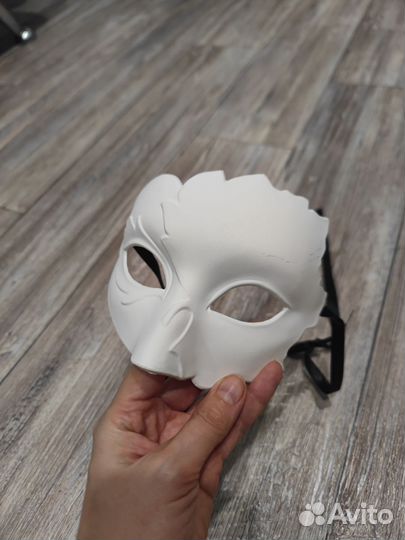 Маска венецианская