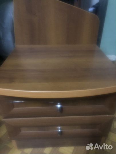 Тумба прикроватная