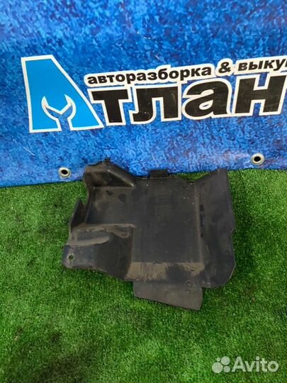 Крышка блока управления двигателем Ford Focus CB4