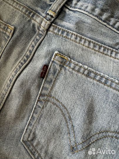 Женские джинсовые шорты levi's