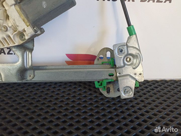 Стеклоподъемник электрический левый