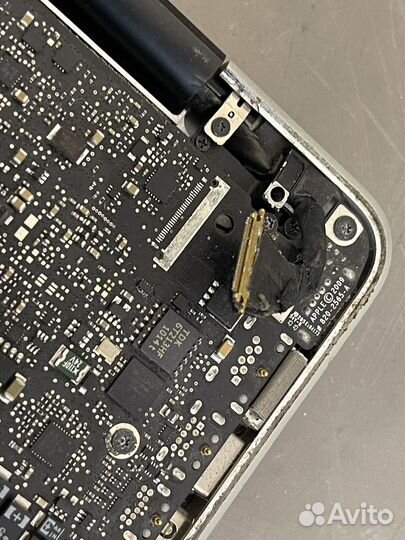 Разборка MacBook Pro 13 mid 2010