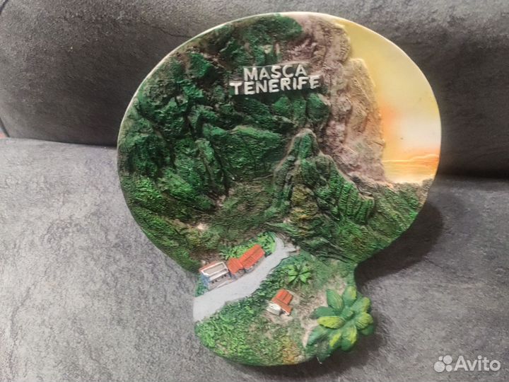 Коллекционные тарелки разных стран мира