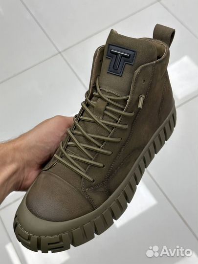 Кроссовки мужские новые натуральные