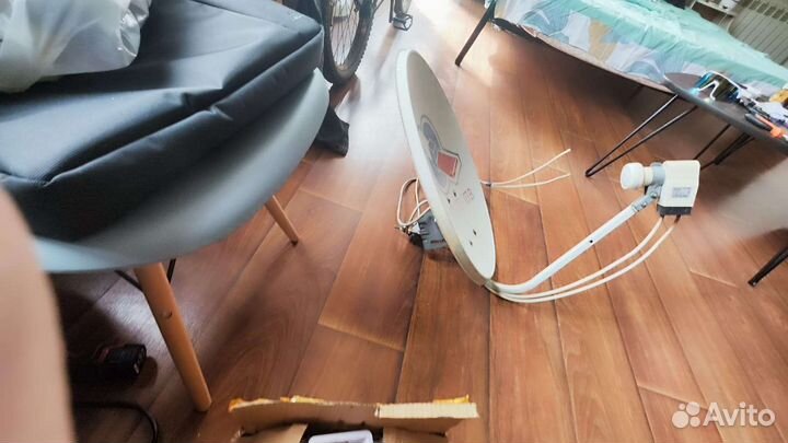 Спутниковая тарелка МТС с роутером