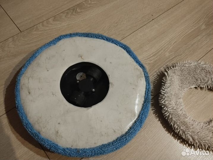 Робот пылесос alee