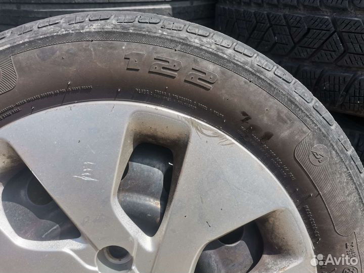 Штамповки киа Рио с оригинальными колпаками