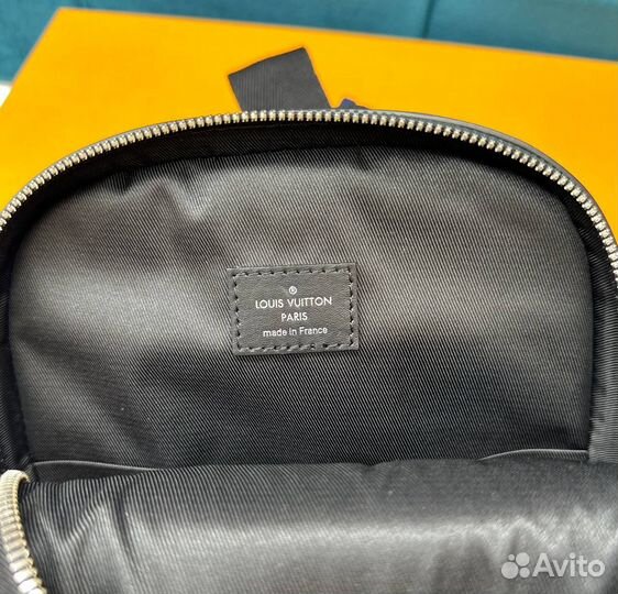 Сумка - слинг Avenue NM Louis Vuitton