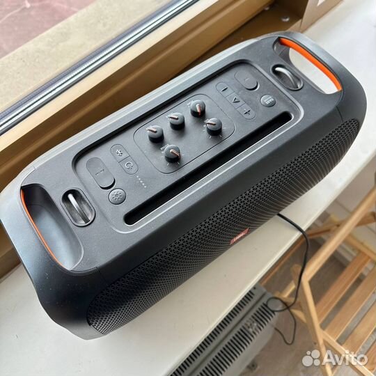 Колонка JBL partybox