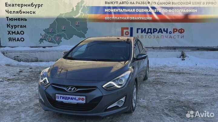 Фара правая Hyundai i40 (VF) 92102-3Z325. С блоком