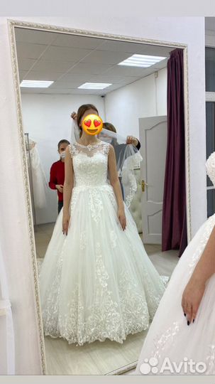 Свадебное платье