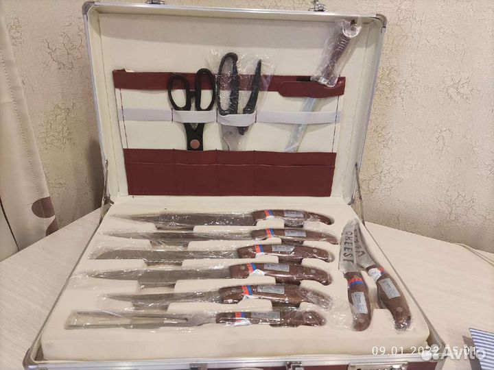 Набор ножей в кейсе