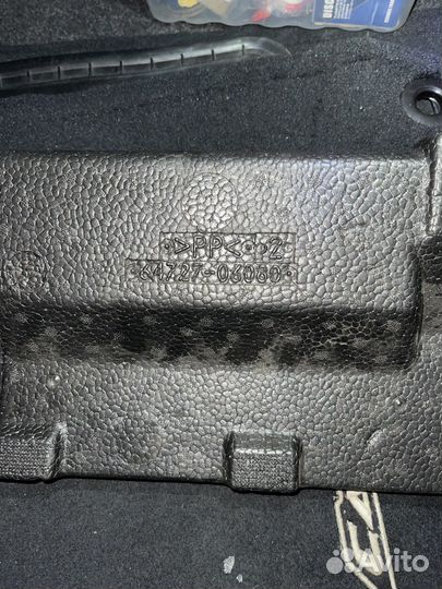 Абсорбер багажника Toyota Camry 50