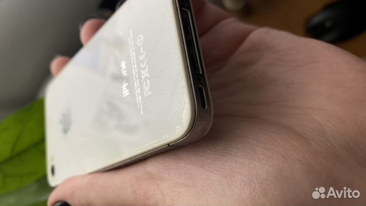 iPhone 4S, 16 ГБ