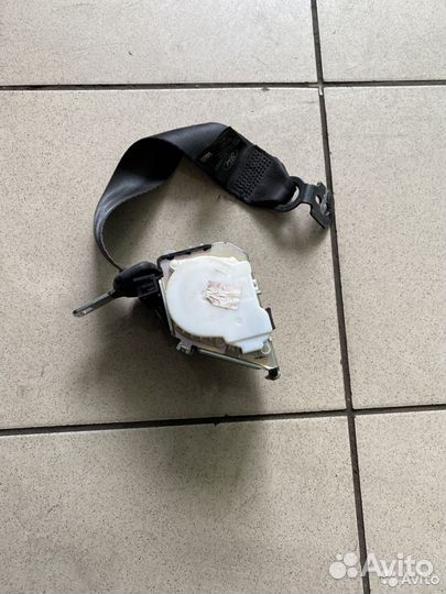 Ремень безопасности задний левый Ford Focus 3