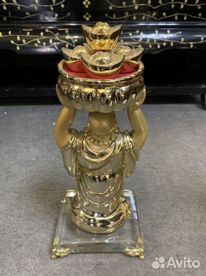 Статуэтка будды