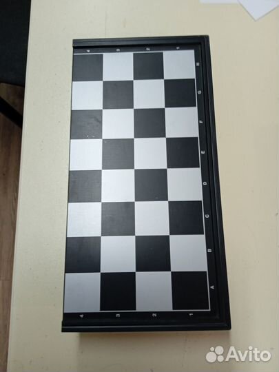 Настольная игра (шахматы, шашки и нарды)