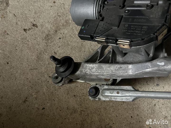 8W1955023 Трапеция дворников Audi A4 B9