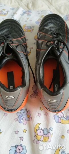 Бутсы- шиповки р.43-44