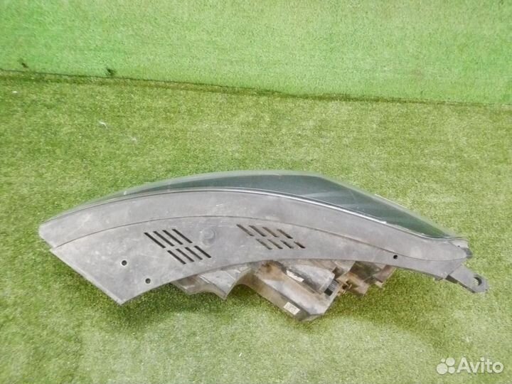 Фара правая Hyundai Tucson