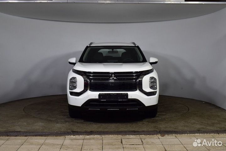 Mitsubishi Outlander 1.5 CVT, 2023