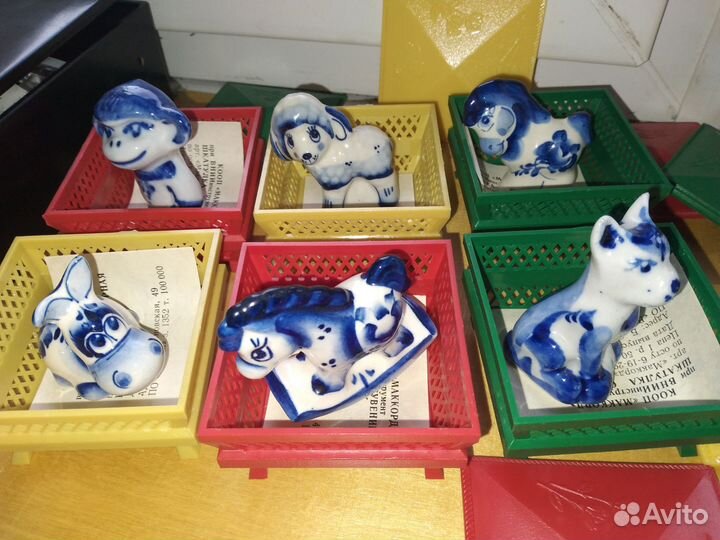 Фигурки Гжель в подарочных шкатулках СССР