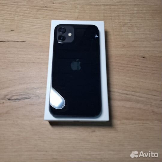 iPhone 12, 64 ГБ