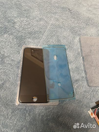 Дисплей на iPhone 8, SE 2020