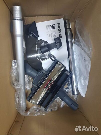 Пылесос с водяным фильтром Hoover HYP1610 019