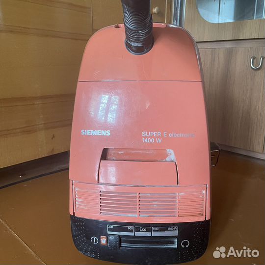 Пылесос Siemens 1400 Вт полностью рабочий