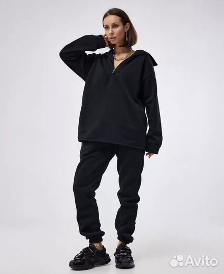 Костюм спортивный женский новый с биркой