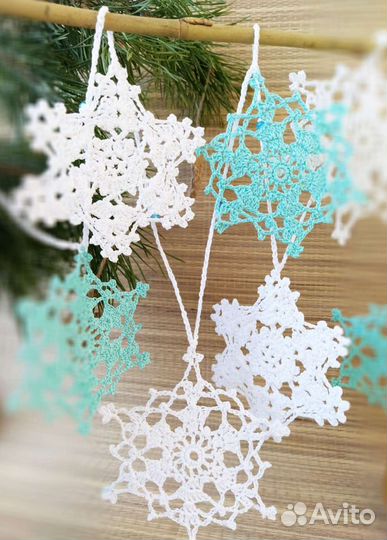 Гирлянда со снежинками новогодний декор