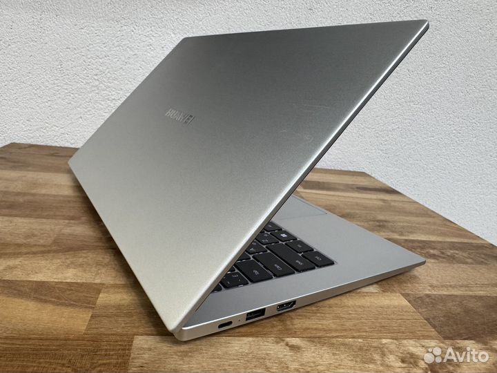 2023 Huawei D14 8 ядер Core i5-1135G7 SSD 512Gb