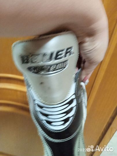 Коньки хоккейные