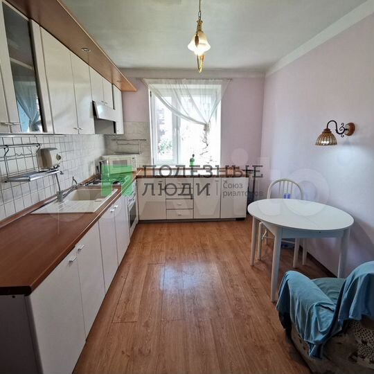 4-к. квартира, 108 м², 5/10 эт.