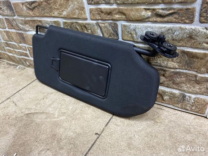 Козырек солнцезащитный правый Volvo Xc90 2 2.0