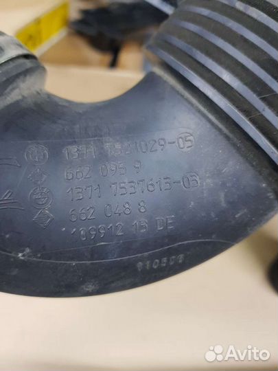 Патрубок воздушный BMW E60 E63 13717521069