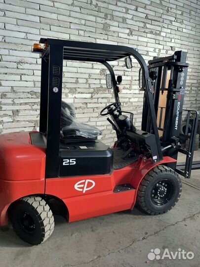 Вилочный погрузчик EP Equipment CPCD25T3, 2023