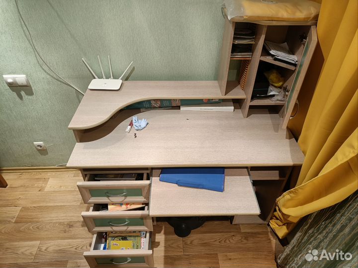 Компьютерный стол