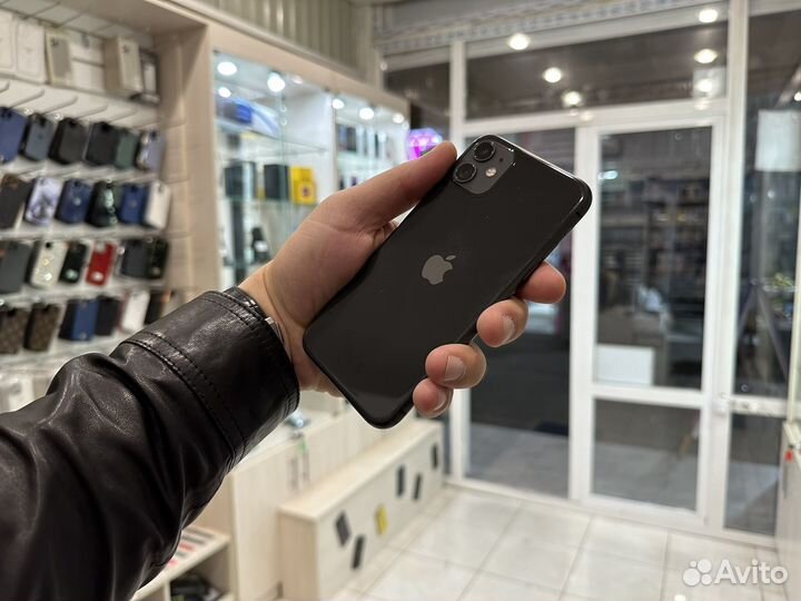 iPhone 11, 64 ГБ